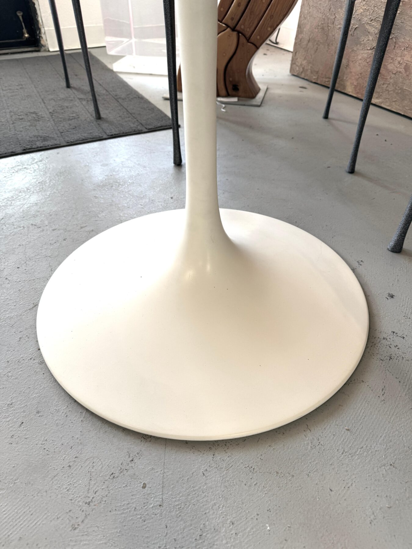 Early Production 42 inch Knoll Saarinen Tulip Top with Marble Top - Image 17