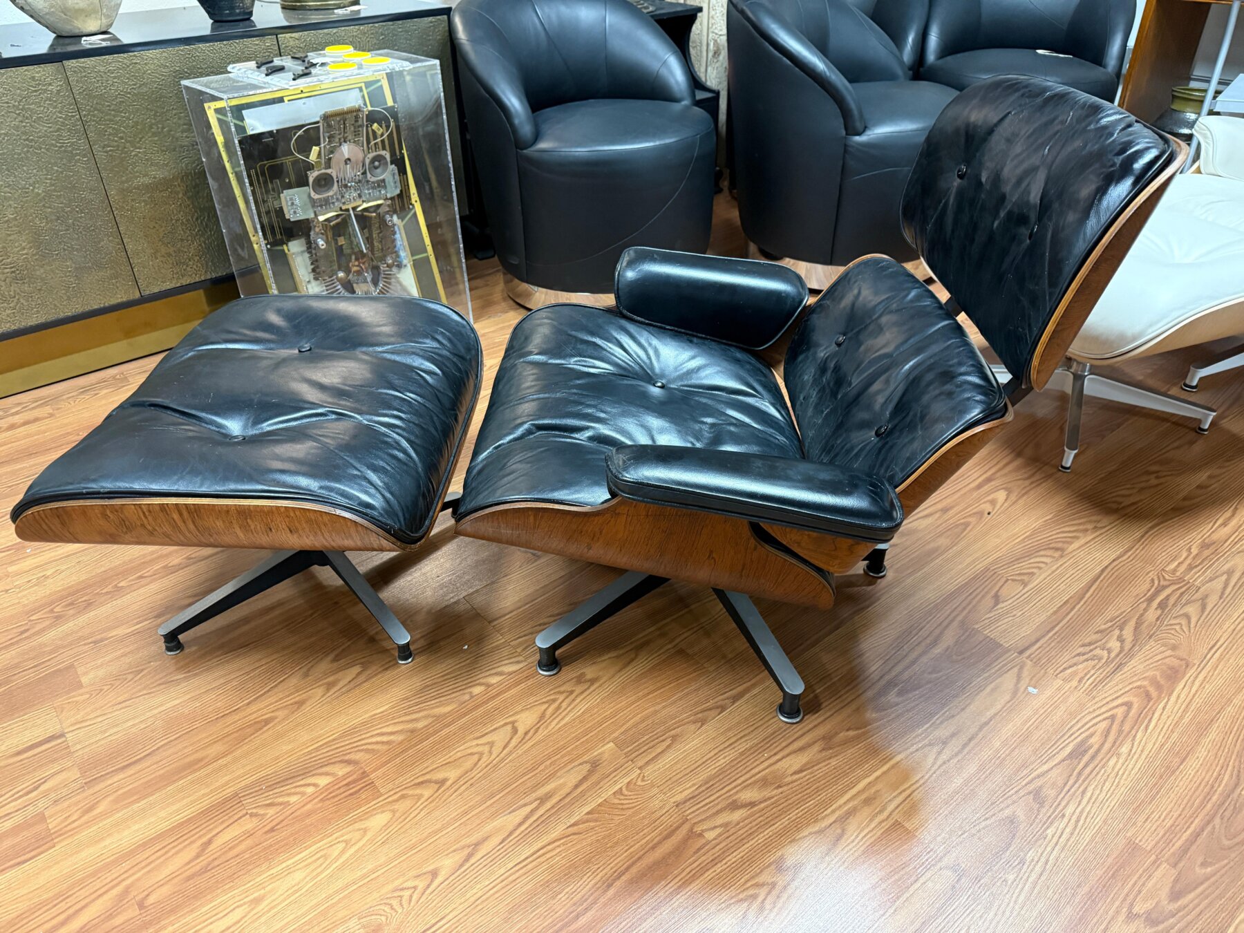 Rare 1964 Rosewood Herman Miller Eames Lounge chair and Ottoman w/Original Receipt - Image 2