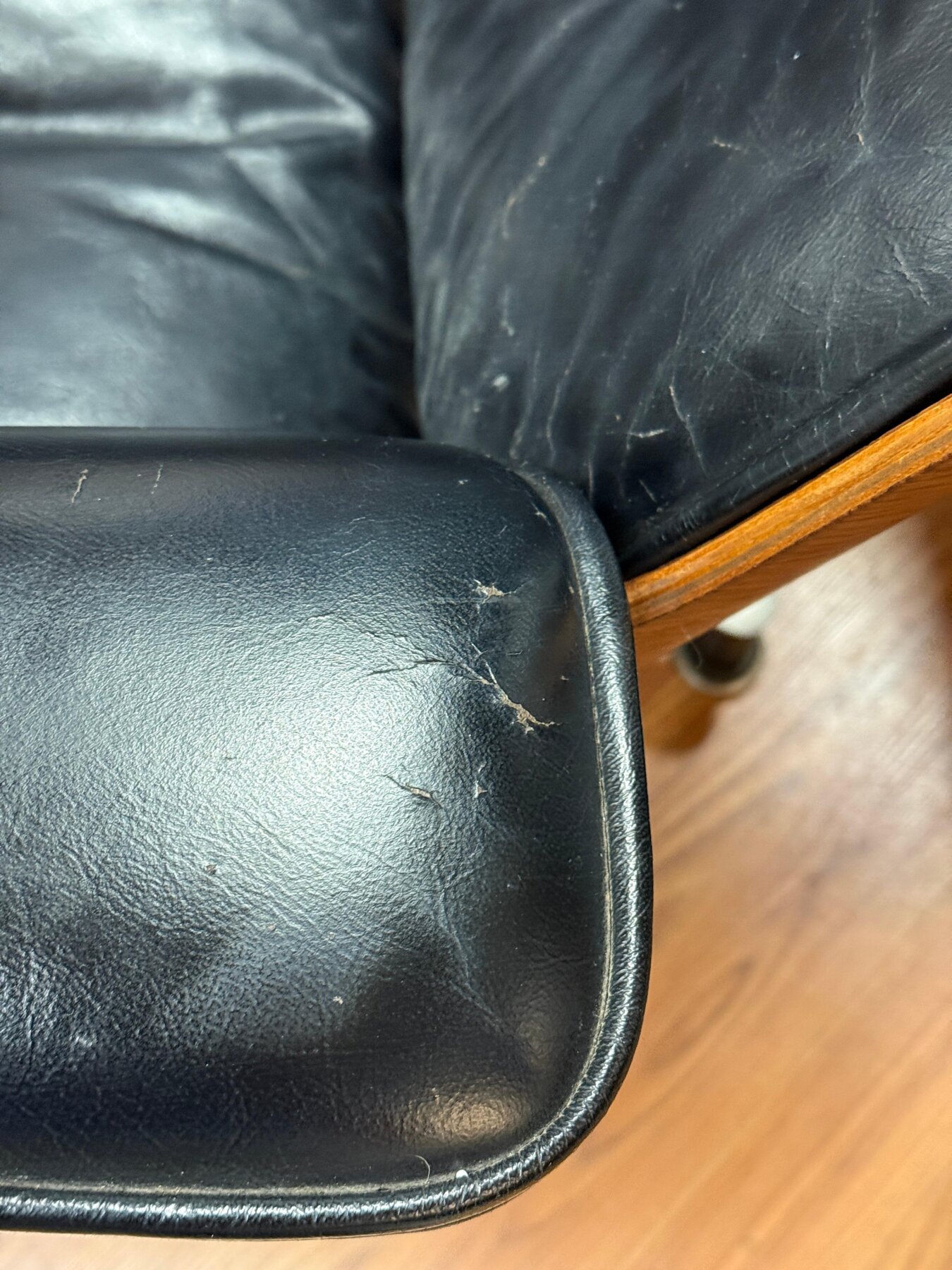 Rare 1964 Rosewood Herman Miller Eames Lounge chair and Ottoman w/Original Receipt - Image 9